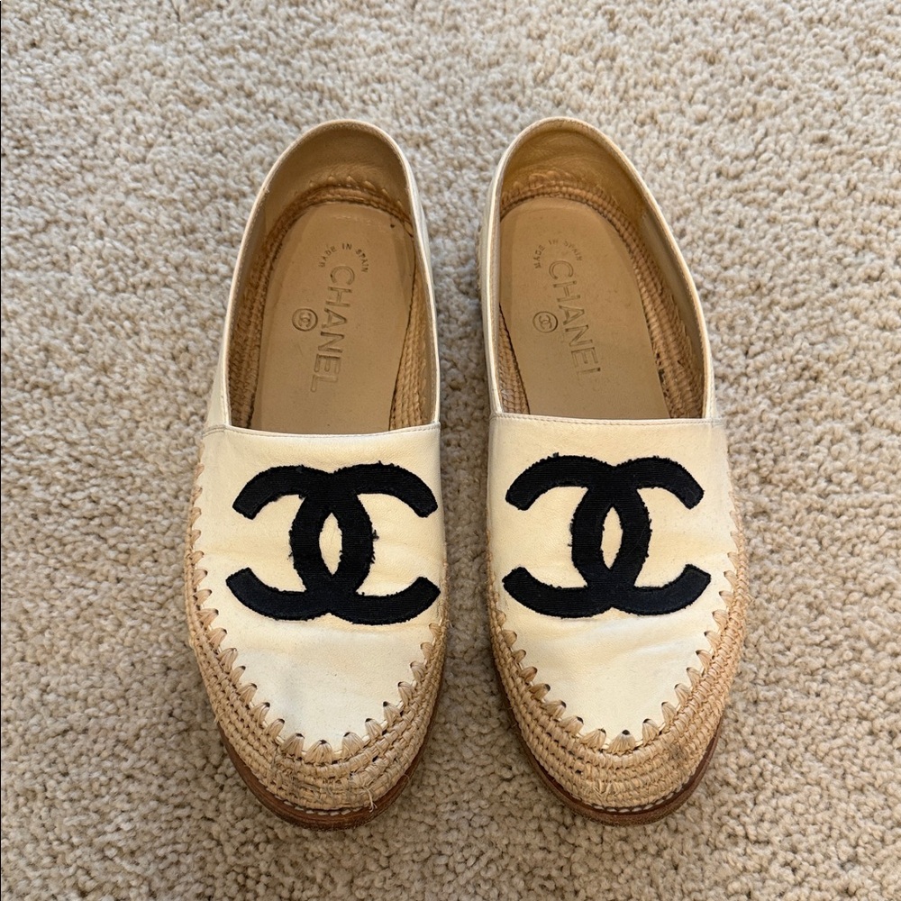 CHANEL Cream Espadrille Loafers with Black CC Emblem